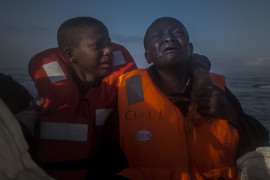 fot. Santi Palacios, "Left Alone", 2. miejsce w kategorii General News / Singles.

11-letnia Nigeryjka, której matka umarła w Libii płacze w towarzystwie swojego 10-letniego brata na pokładzie łodzi ratunkowej NGO, 28 lipca 2016 roku.