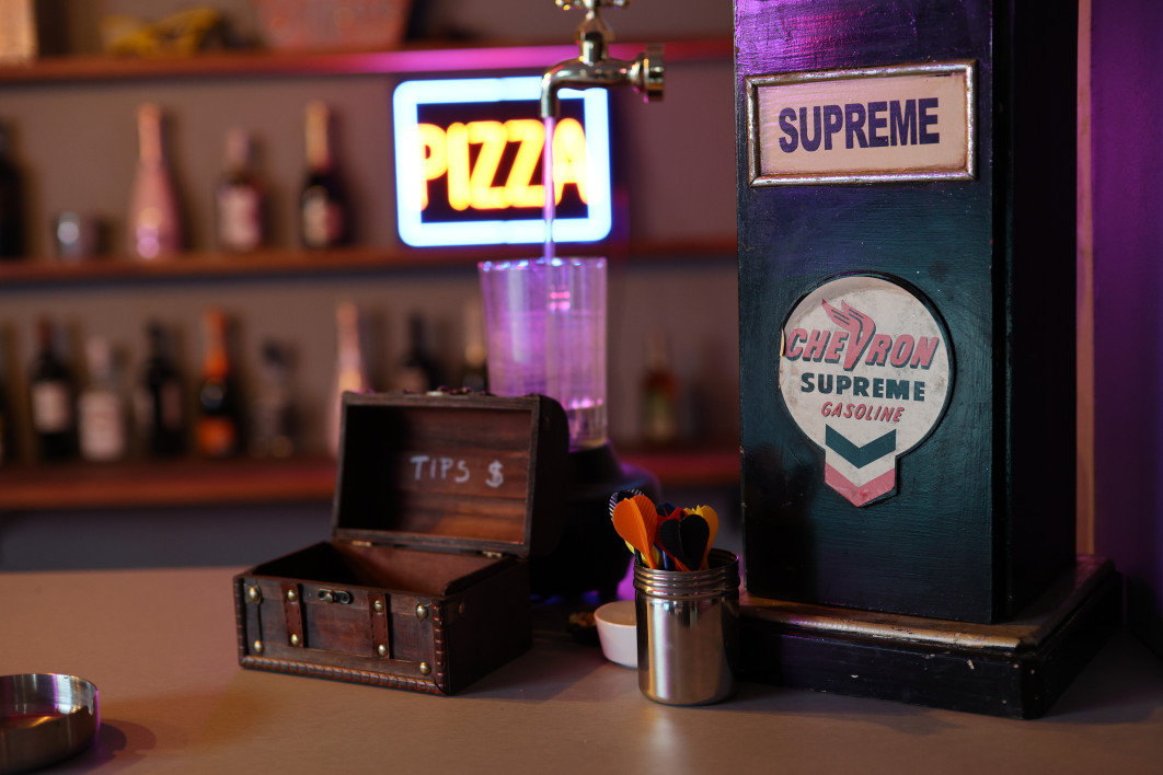 1/160 s, f/2.2, ISO 1600, 45.0 mm