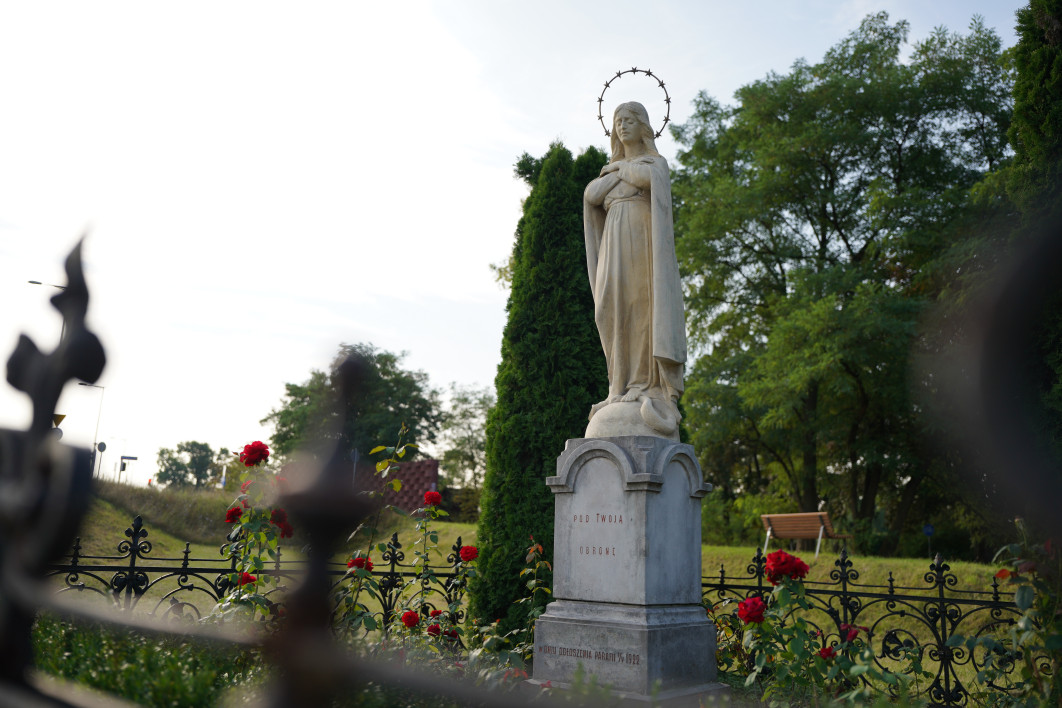 1/2000 s, f/1.8, ISO 100, 28.0 mm