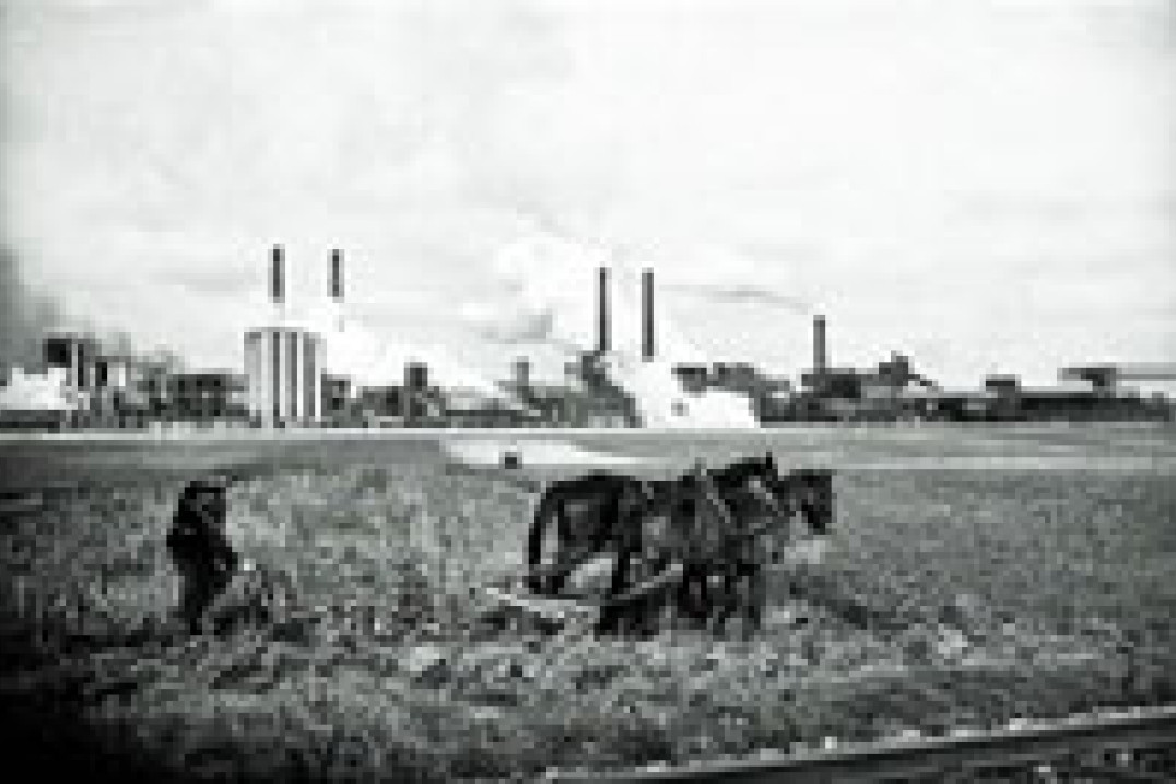 Pierwsze lata Nowej Huty na fotografiach Henryka Makarewicza i Wiktora Pentala