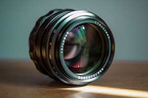 TTartisan 75 mm f/1.5 Biotar Replica M42 - replika kultowej portretówki, za 1500 złotych