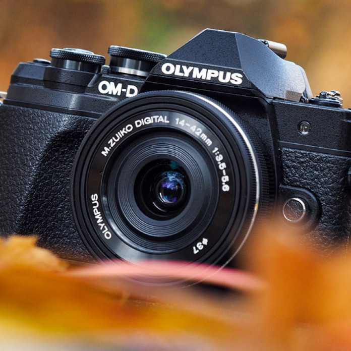 ■美品■OLYMPUS OM-D E-M10 MARKⅢ ≪S数3866回≫ ミラーレス一眼 OM-D：OLYMPUS OM-D E-M10 Mark III：カメラ製品