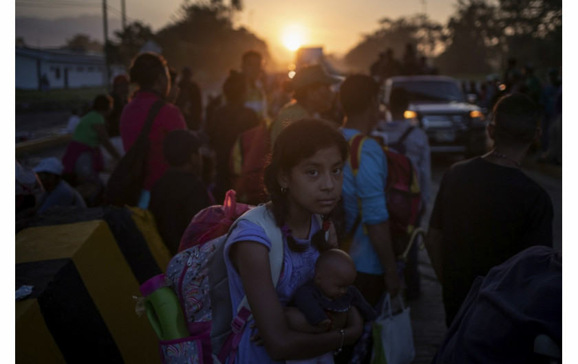 Nagroda Pulitzera 2019 w kategorii Breaking News Photography - redakcja fotograficzna Reuters | Ożywiona i zaskakująca wizualna narracja o potrzebie, desperacji i smutku migrantów podczas ich podróży do USA z Ameryki Środkowej i Południowej.