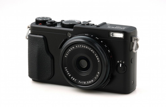 Fujifilm X70