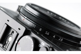 Fujifilm X70