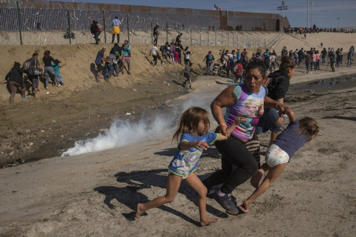 Nagroda Pulitzera 2019 w kategorii "Breaking News Photography" - redakcja fotograficzna Reuters | "Ożywiona i zaskakująca wizualna narracja o potrzebie, desperacji i smutku migrantów podczas ich podróży do USA z Ameryki Środkowej i Południowej."