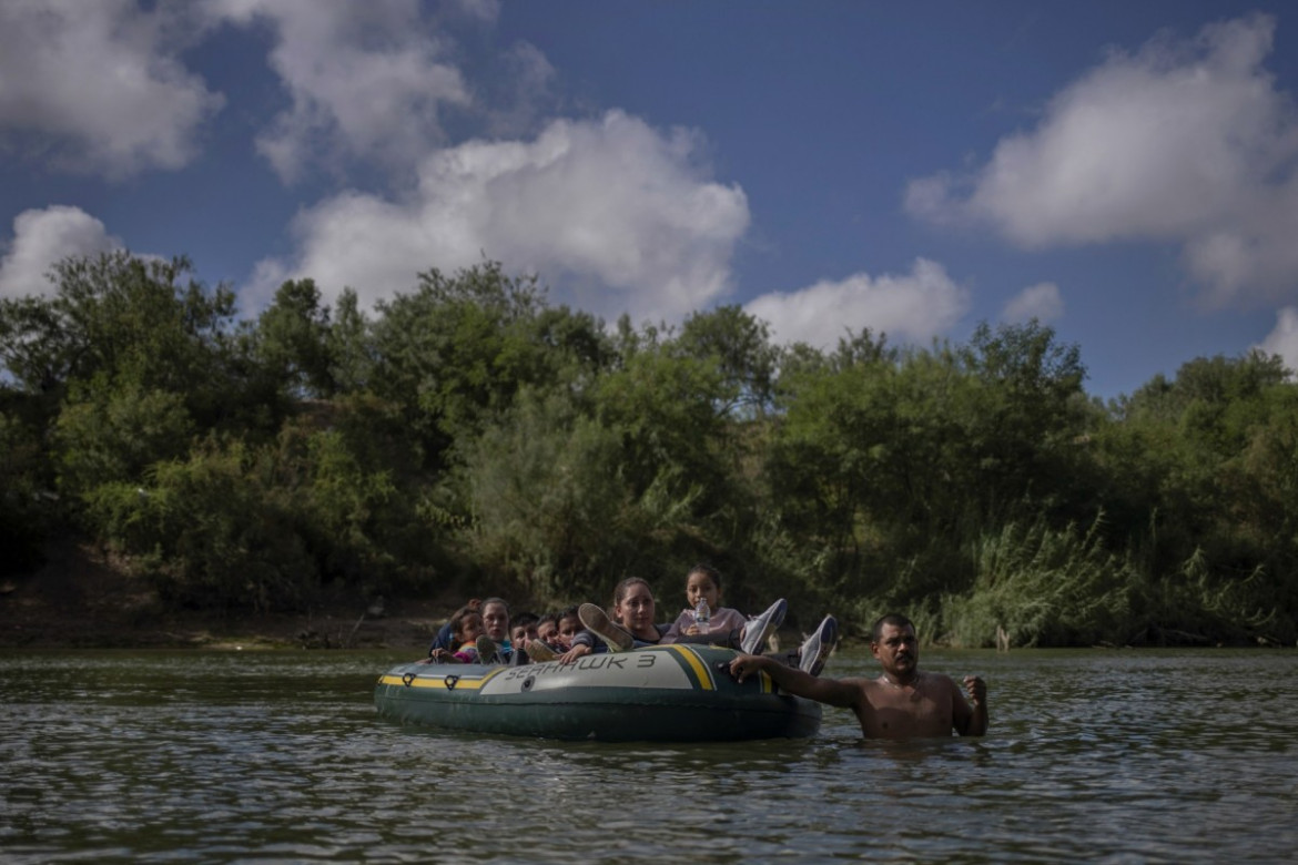 Nagroda Pulitzera 2019 w kategorii "Breaking News Photography" - redakcja fotograficzna Reuters | "Ożywiona i zaskakująca wizualna narracja o potrzebie, desperacji i smutku migrantów podczas ich podróży do USA z Ameryki Środkowej i Południowej."