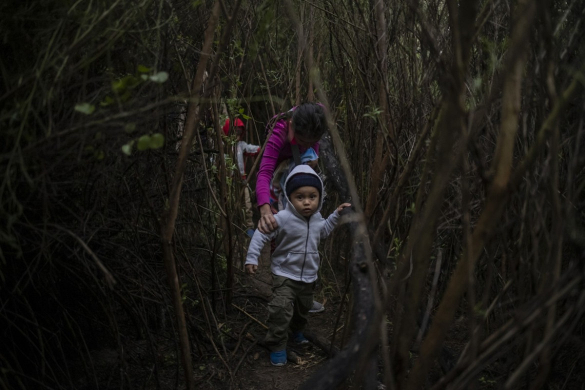 Nagroda Pulitzera 2019 w kategorii "Breaking News Photography" - redakcja fotograficzna Reuters | "Ożywiona i zaskakująca wizualna narracja o potrzebie, desperacji i smutku migrantów podczas ich podróży do USA z Ameryki Środkowej i Południowej."