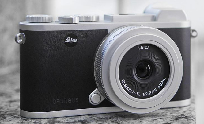  Leica CL w limitowanej osłonie z okazji 100-lecia Bauhaus