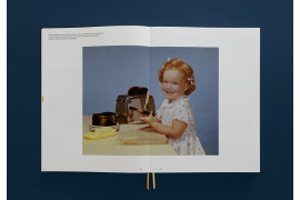 Weronika Gęsicka, "Encyclopaedia"