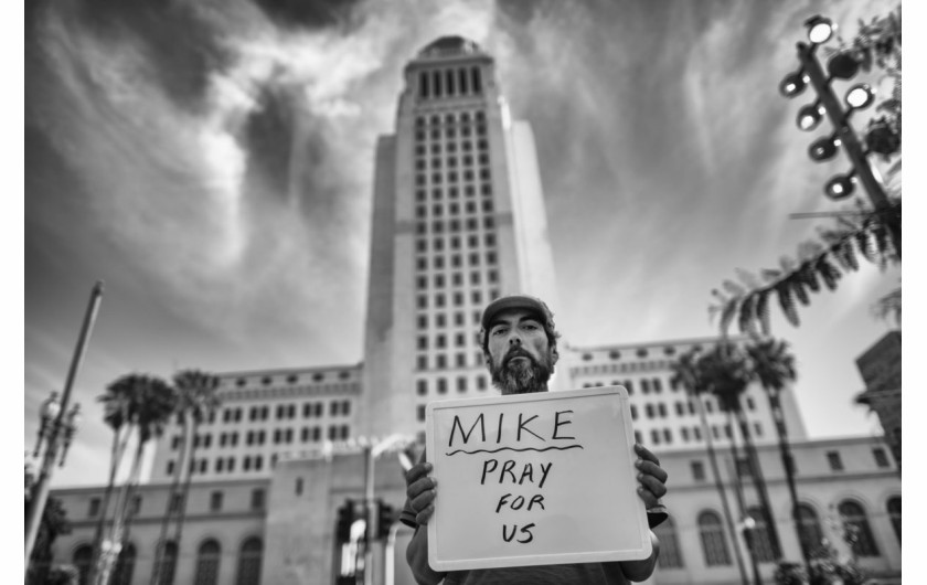Hans Gutknecht (Los Angeles Daily News), II miejsce w kategorii Portrait Series | Cykl Gutknechta ukazuje problem bezdomności w Los Angeles.