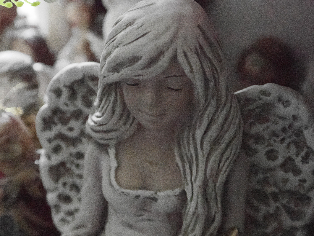 1/250 s, f/4, ISO 102400, 25 mm