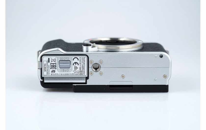 Fujifilm X-A2 - mocowanie statywu