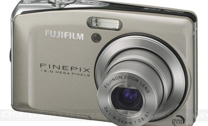  Fujifilm FinePix F50fd - 12 mega ze stabilizacją