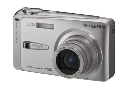 Fujifilm FinePix F650 - 3-calowy telewizor z zoomem 5x