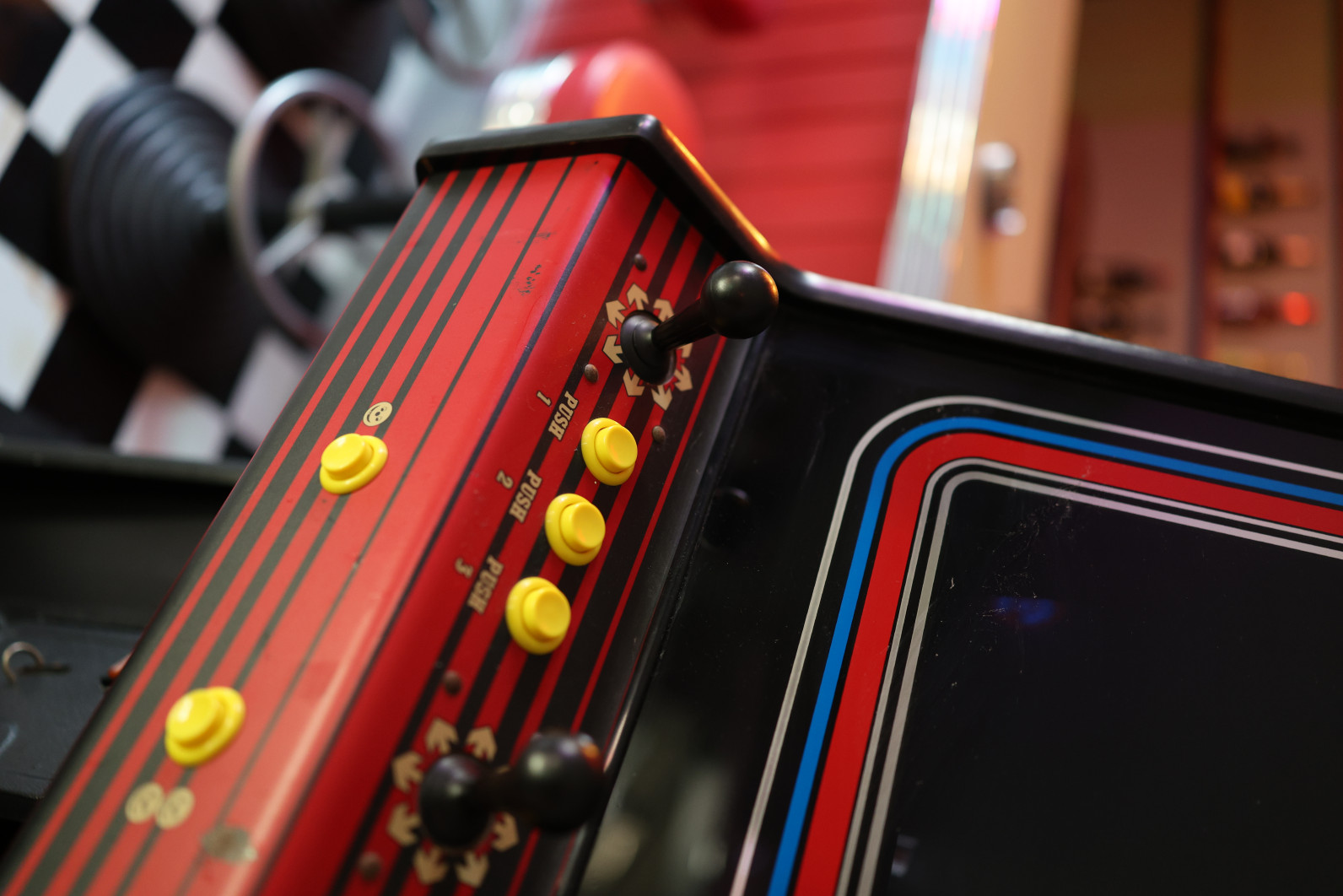 1/160 s, f/1.6, ISO 1600, 35.0 mm