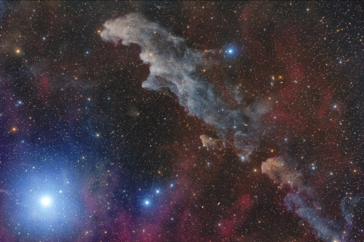 fot. Mario Cogo, "Rigel and the Witch Head Nebula", 2. miejsce w kategorii Stars and Nebulae / Insight Astronomy Photographer of the Year 2018