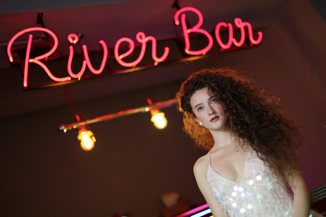 1/640 s, f/1.2, ISO 800, 45.0 mm