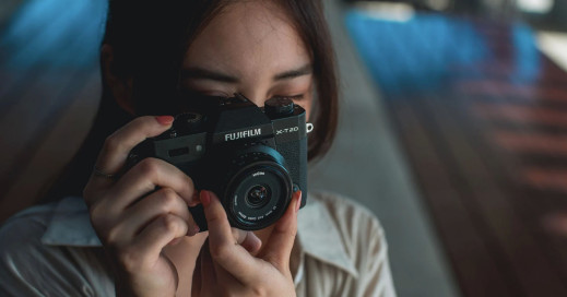 Laowa 10 mm f/4 Cookie - szerokokątny obiektyw typu “naleśnik” pod małe matryce