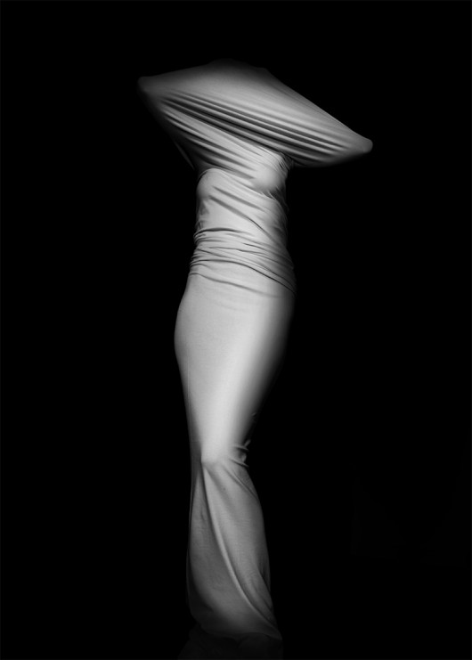 fot. Alexander Budasch, Cocooning, 3. nagroda w kategorii Abstract / Monovisions Photography Awards 2019