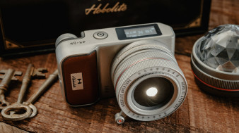 To nie aparat. Hobolite Iris to prawdopodobnie najbardziej wszechstronny mini LED jaki widzieliście