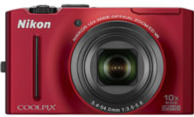 Nikon Coolpix S8100 dociera do Europy