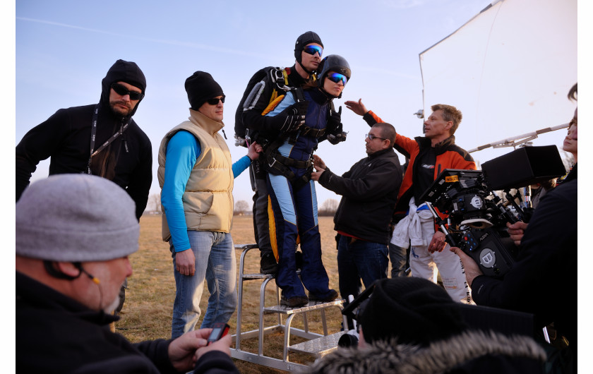 fot. Piotr Litwic, „Lekarze” serial TVN, scena skoku ze spadochronem