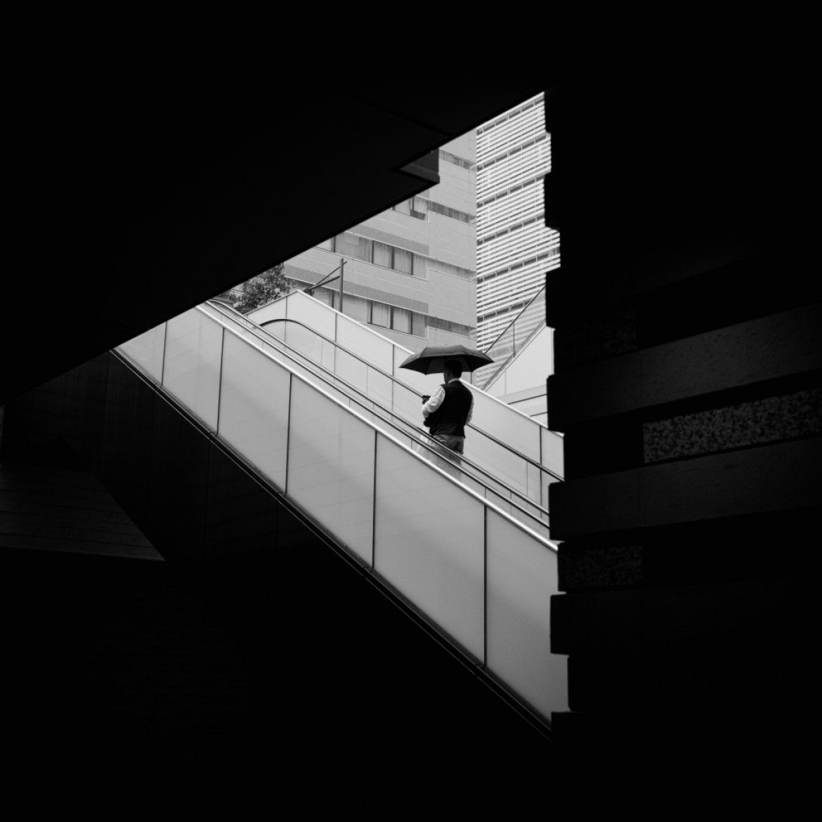 fot. Yasuhiro Takachi, 2. nagroda w amatorskiej kategorii Street / Fine Art Photography Awards 2020