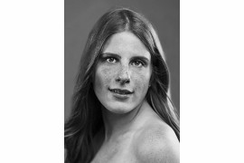 fot. Gabrielle Robinson, z cyklu "Freckles", 2. miejsce w kategorii Portrait / Series