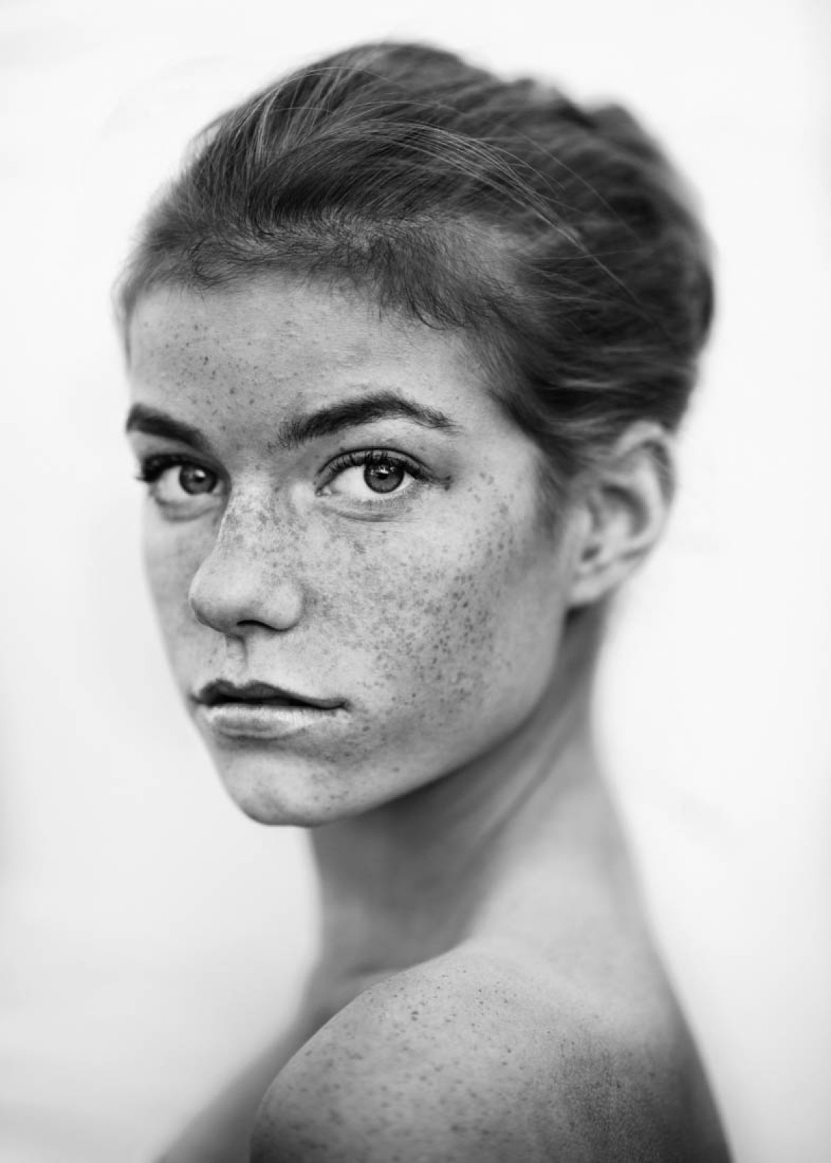 fot. Gabrielle Robinson, z cyklu "Freckles", 2. miejsce w kategorii Portrait / Series