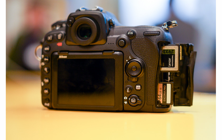 Nikon D500 