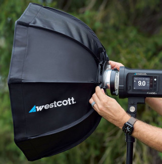 Westcott przeprojektował serię Rapid Box Switch. Nowe softboksy składają się na płasko