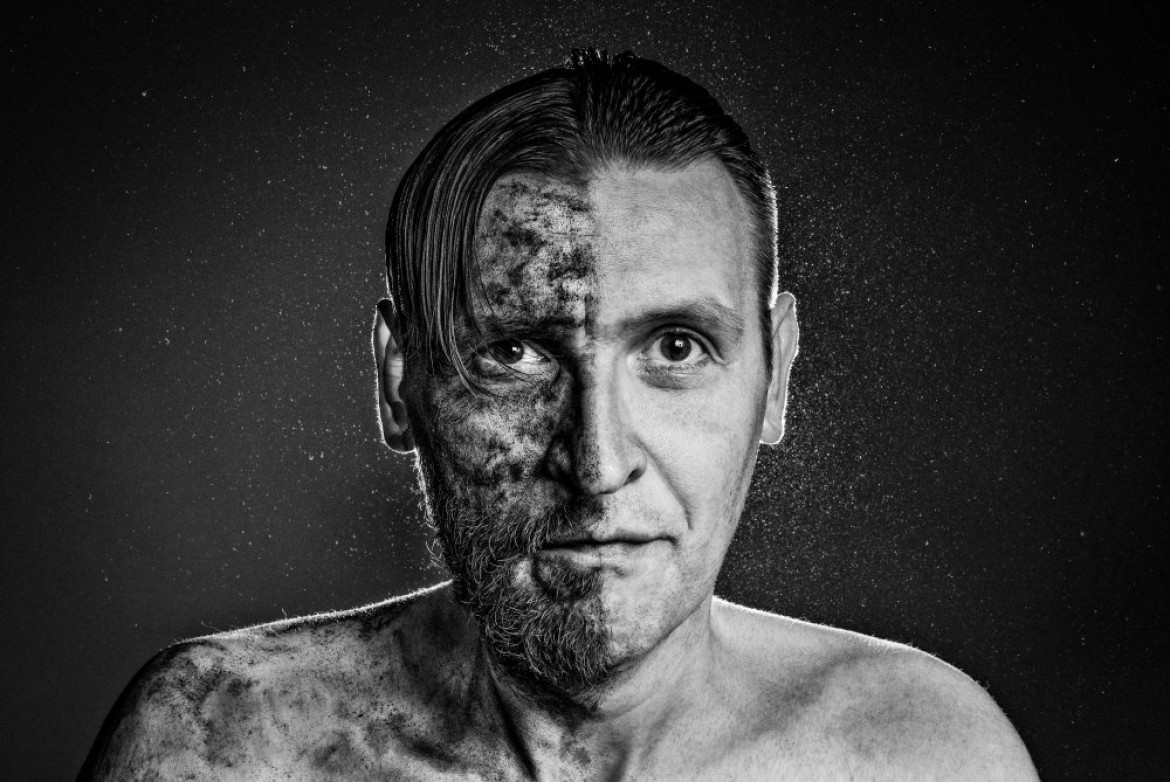 fot. Rafał Donica, "Identity", 1. miejsce w kategorii Open / Self-portrait