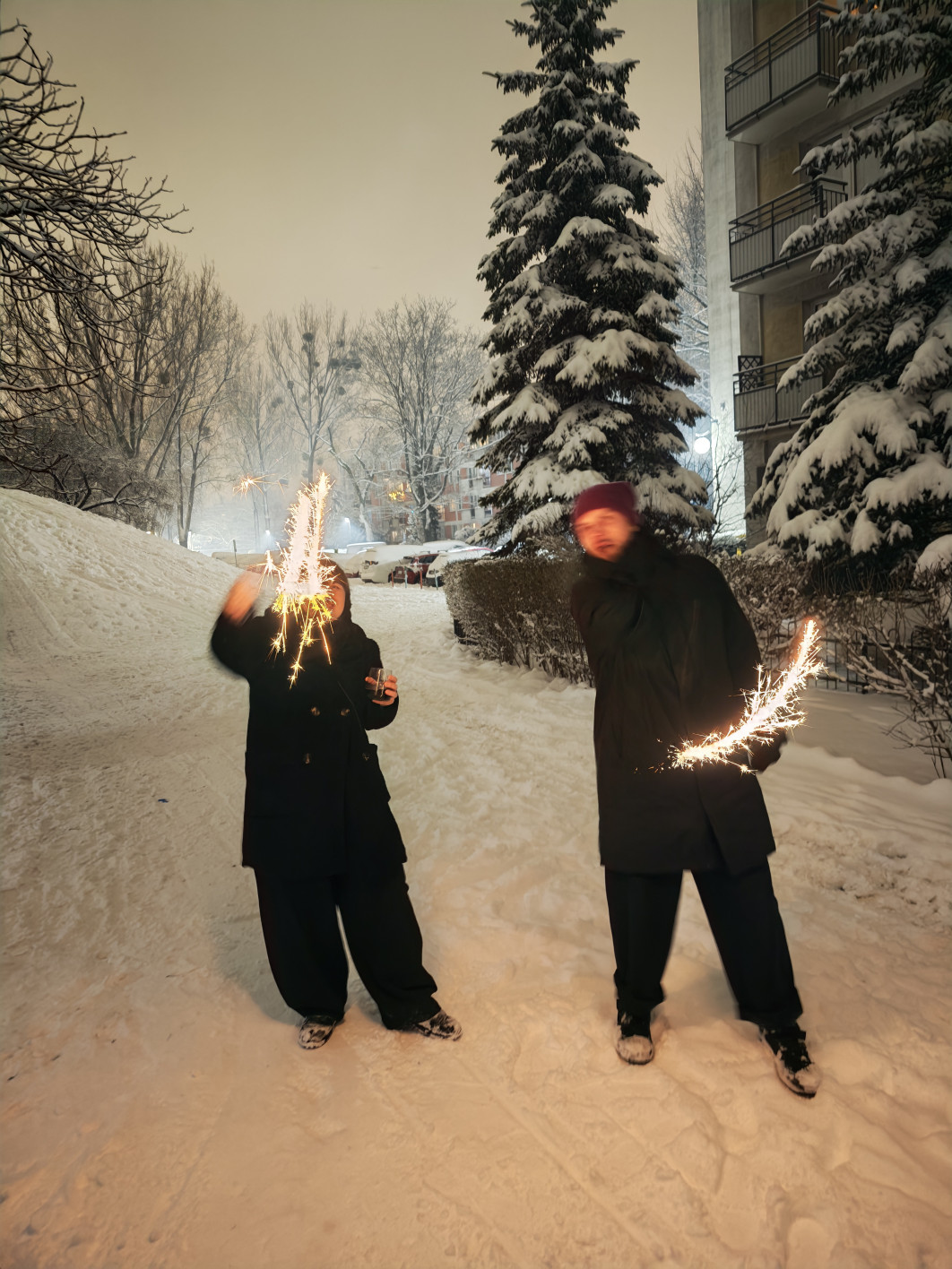 1/11 s, f/1.6, ISO 1000, Moduł standardowy