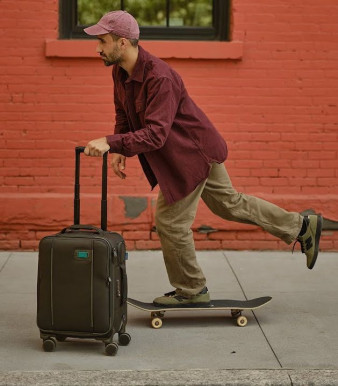 Tenba Roadie V2 - nowa generacja walizek foto z odpinanymi szelkami i mocniejszą konstrukcją