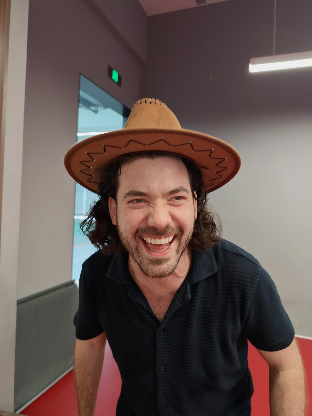 1/100 s, f/1.5, ISO 200, 7.7 mm