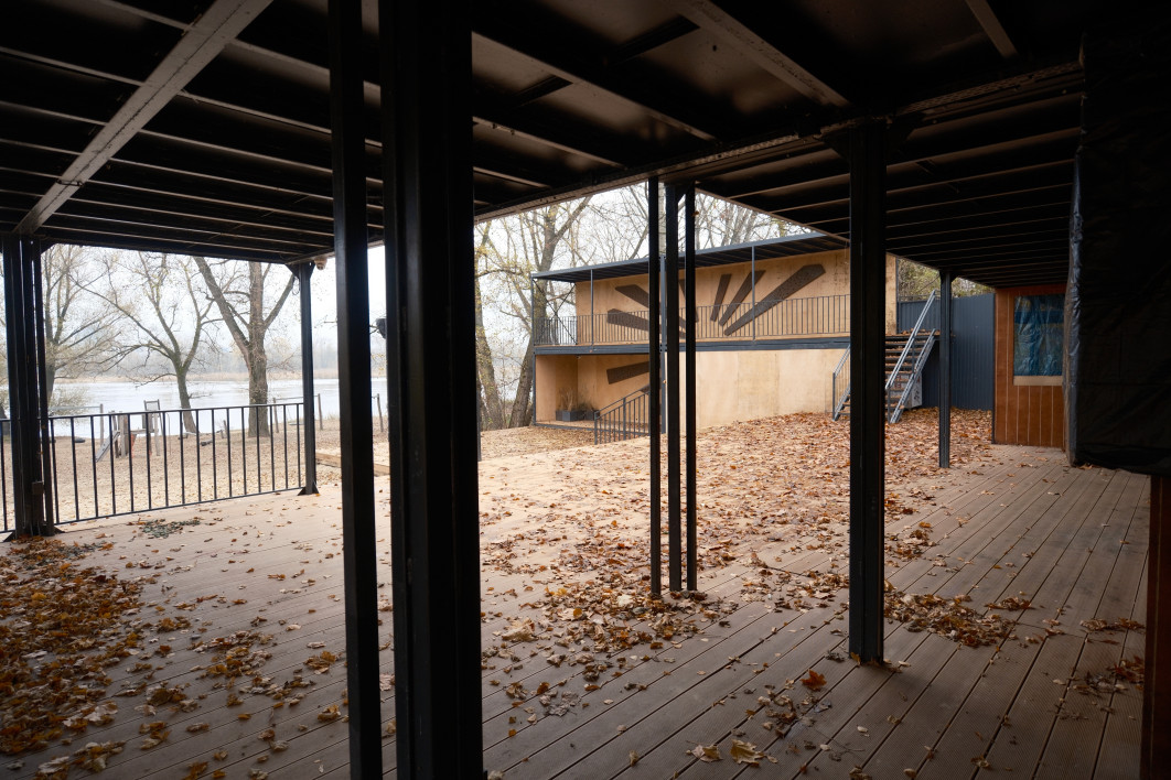 1/140 s, f/4, ISO 320, 13.0 mm