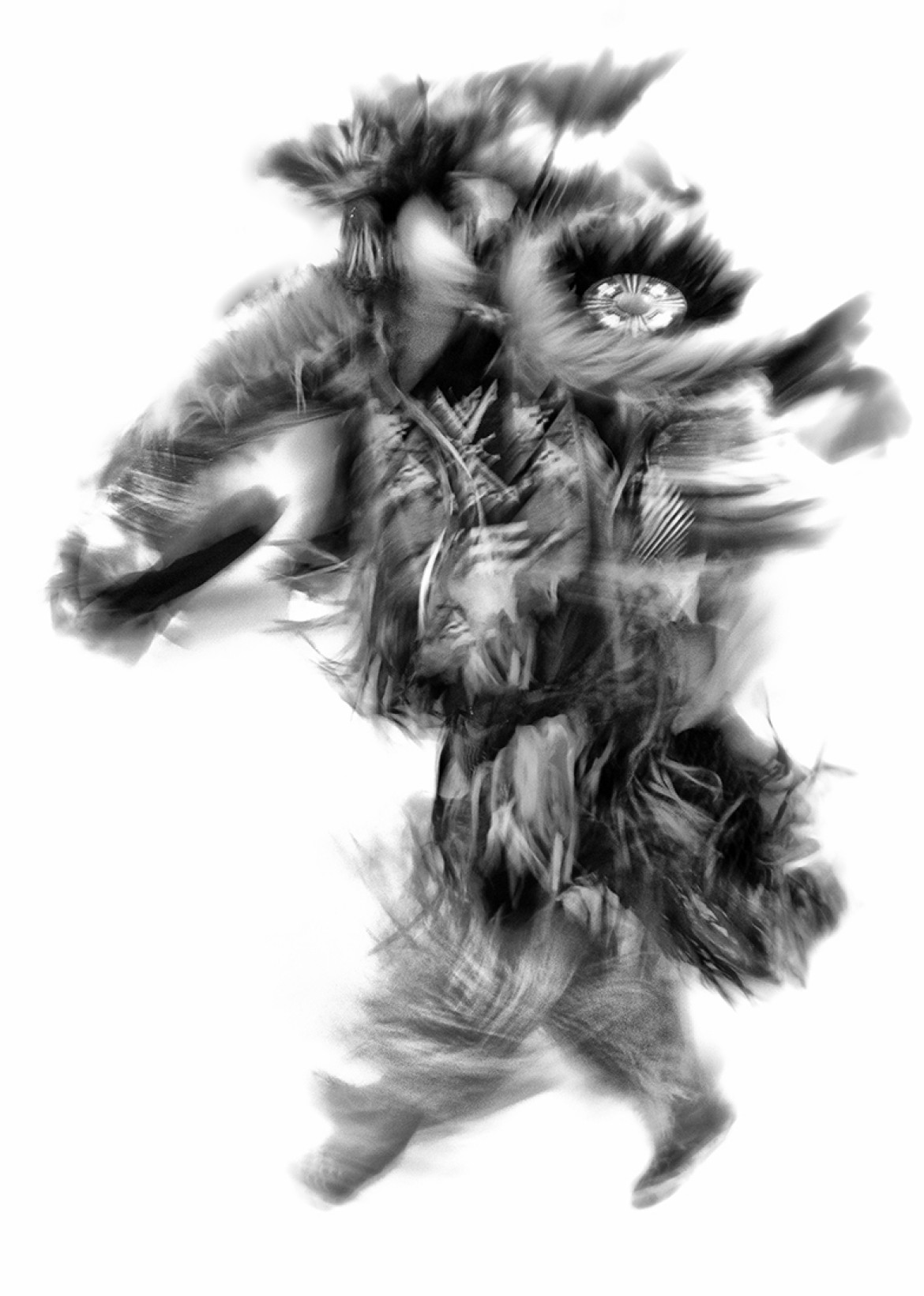 fot. Timothy Huyck, z cyklu "Powwow - Men's Dance", 1. nagroda w kategorii Abstract / Monovisions Photography Awards 2019