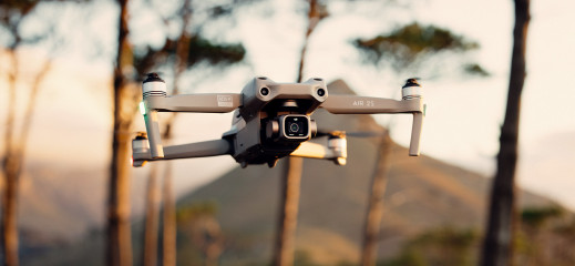 DJI Air 2S - 1-calowa matryca, filmy 5,4K, 10-bitowy Log w kompaktowym dronie ze średniej półki