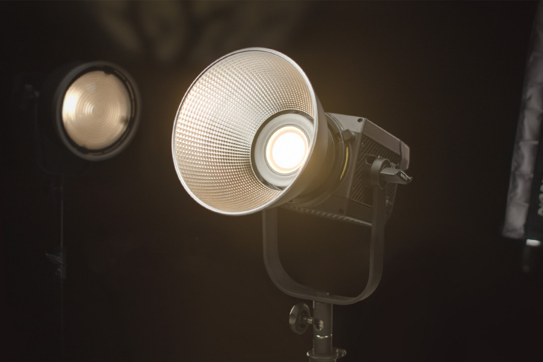 Nanlite Forza 300B - poręczna lampa LED do studia i w plener teraz o szerszych możliwościach