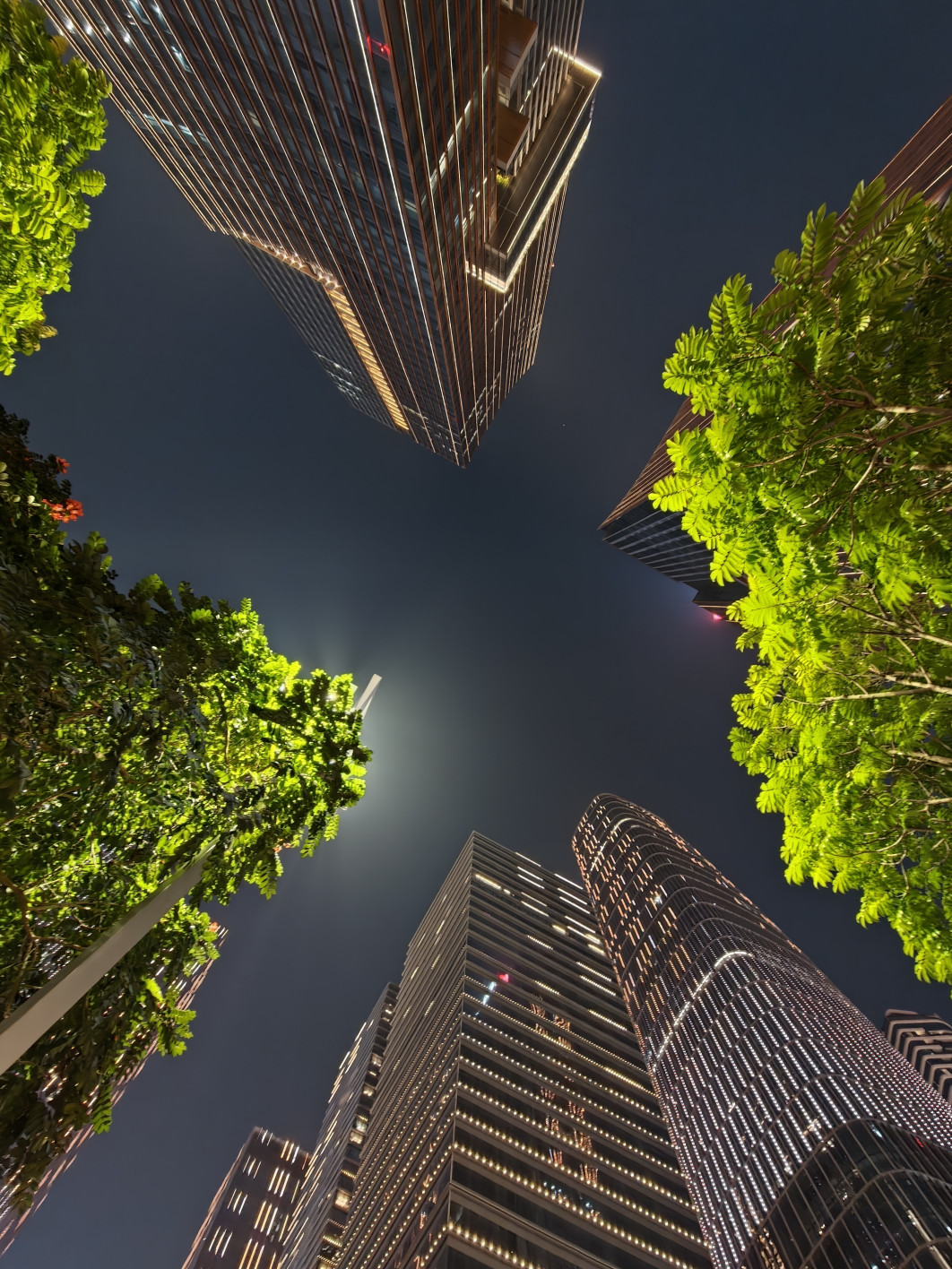 1/14 s, f/2, ISO 2000, 2.6 mm