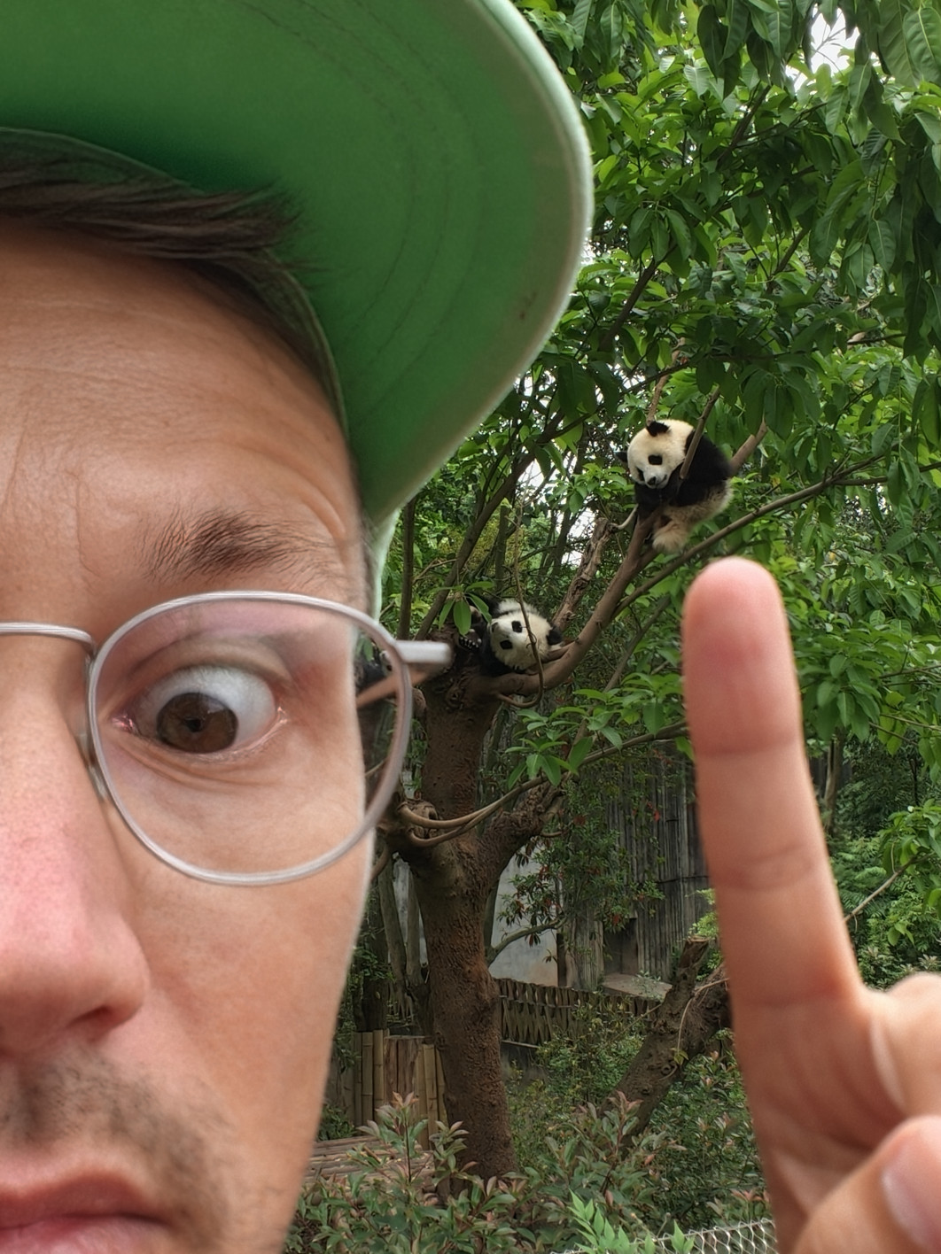 1/159 s, f/2.4, ISO 50, 3.2 mm