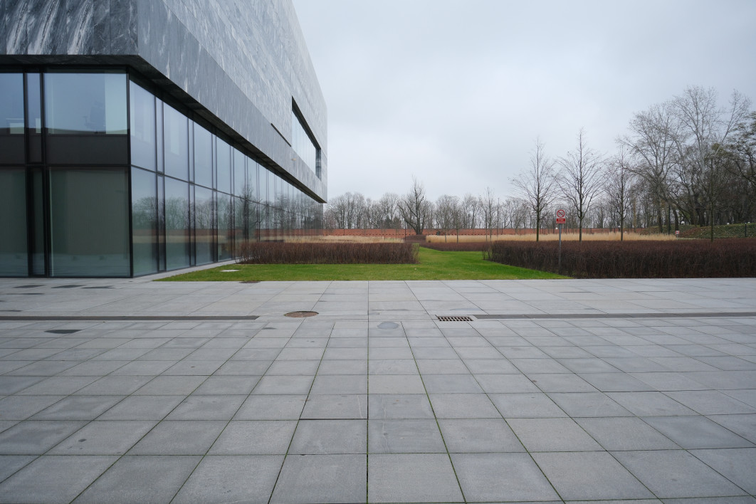 1/340 s, f/3.5, ISO 320, 13.0 mm