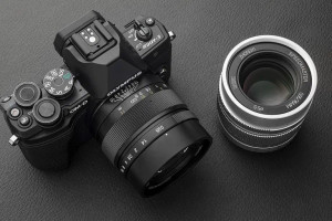 Mitakon Speedmaster 35 mm f/0.95 II w wersji do Mikro Cztery Trzecie to superjasny manualny obiektyw portretowy