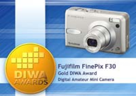 Fujifilm FinePix F30 uhonorowany Złotym medalem DIWA