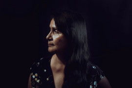 Fot. Koral Carballo, z projektu "Blood Summons" / Leica Women Photo Project 2025
