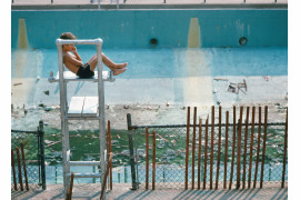 fot. Paul Hosefros, "Boy at Abandoned Diving Area", Red Hook Pool / NYC Park Photo Archive