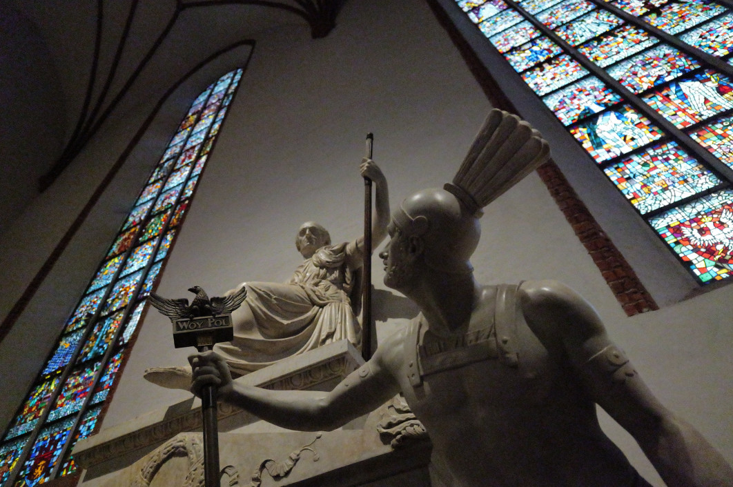 1/2500 s, f/2.8, ISO 50000, 24.0 mm