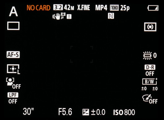 Informacje wyświetlane na ekranie aparatu Sony RX1R II