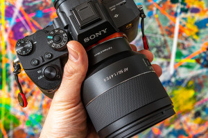 Samyang AF 50 mm f/1.4 FE II - najlżejszy jasny obiektyw standardowy do Sony E